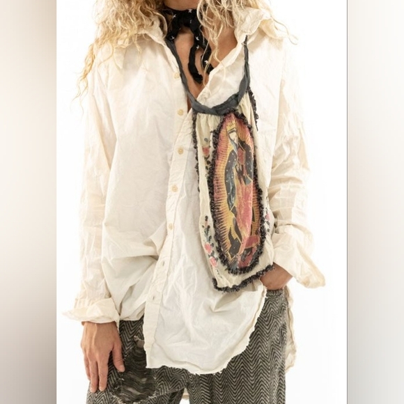 Magnolia Pearlour Lady of Guadalupe Jabot - Picture 4 of 9